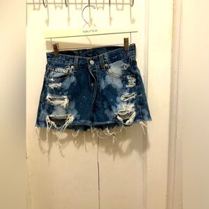 Levis shorts ripped washed